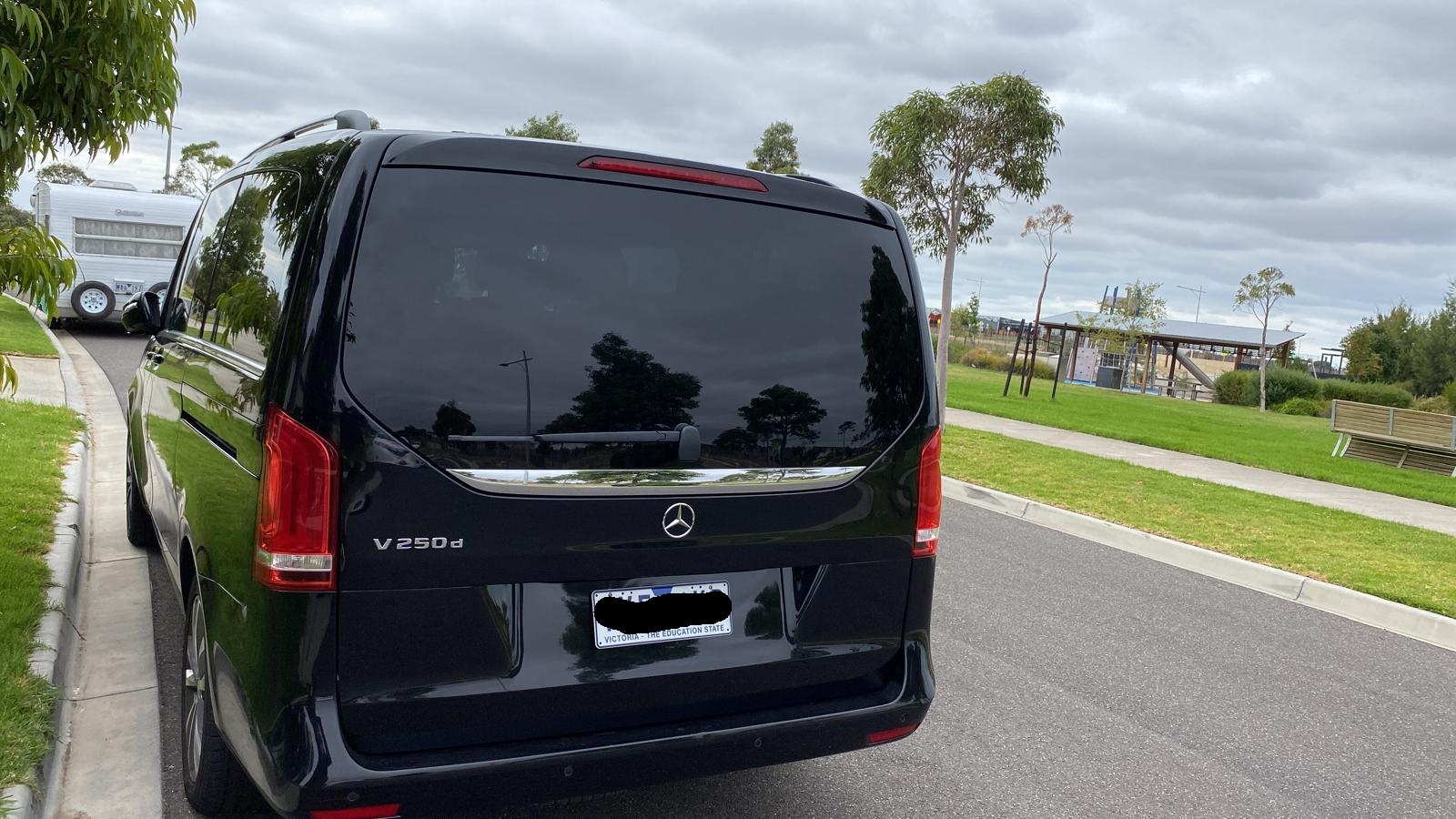 Airport Chauffeur - AU Chauffeur and Tour service